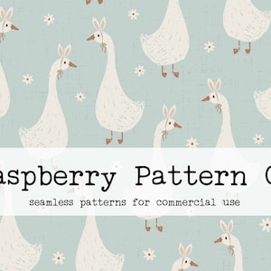 Może przedstawiać: Wzór bez szwów przedstawiający białe gęsi z uszami króliczka na jasnoniebieskim tle z białymi kwiatami. Tekst "Raspberry Pattern Co. seamless patterns for commercial use" znajduje się na dole obrazu.