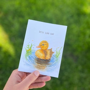 Aquarelle pour nouveau-né | Carte de voeux faite main | Félicitations | Caneton | Petite fille | Bébé garçon | Nouveaux parents | Bienvenue aux tout-petits