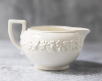 Wedgwood Etruria Barlaston Queen's Ware vintage creamer England embossed grapes leaves
