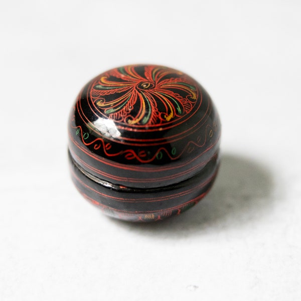 Asian round painted lacquer box small wood wooden 2 inches