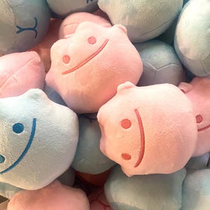Ditto Booty Plushie Keychain (magnetic hands) image 1