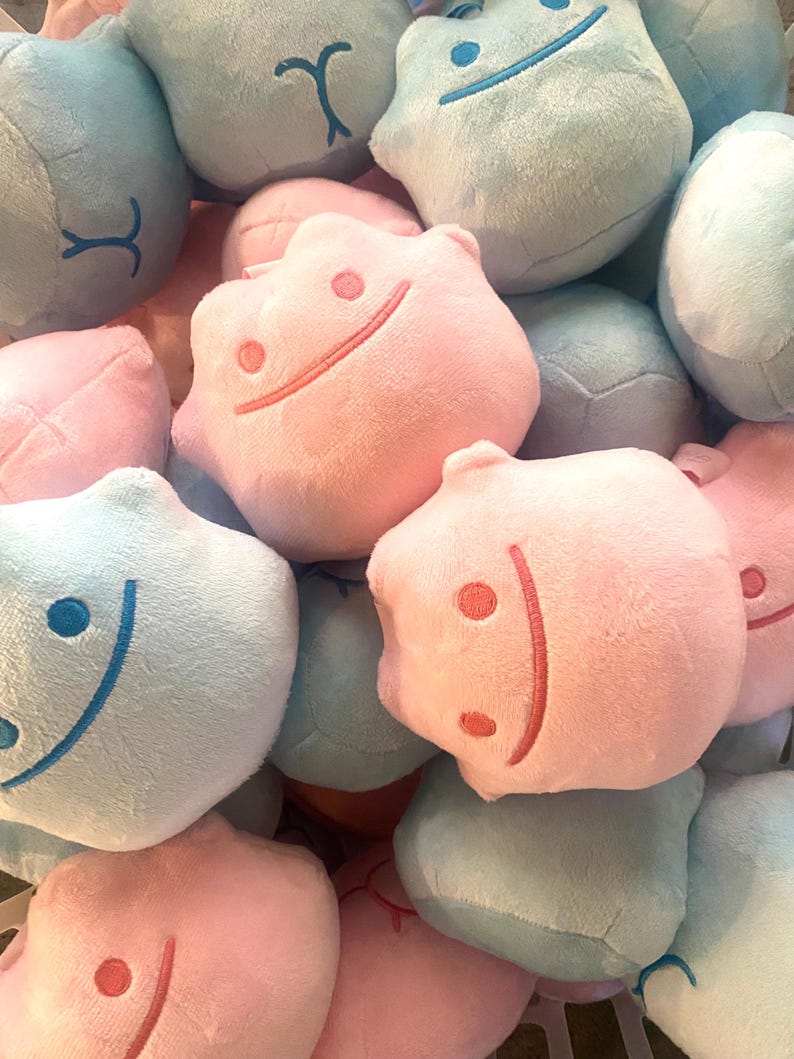 Ditto Booty Plushie Keychain (magnetic hands) image 1