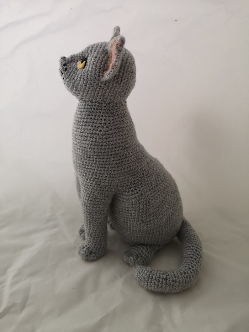 Sitting cat crochet pattern image 3