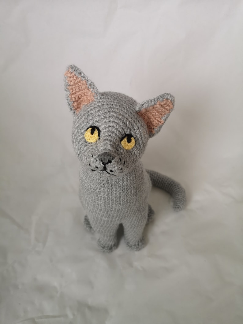 Sitting cat crochet pattern image 5