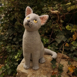 Sitting cat crochet pattern image 6