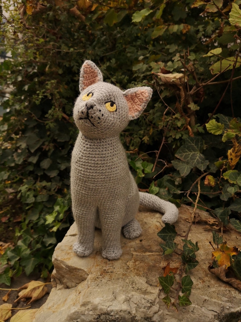 Sitting cat crochet pattern image 6