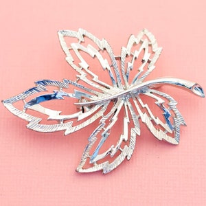 Vintage Silver Tone Five Leaf Brooch | H25