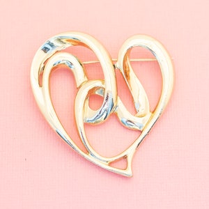 Art Nouveau Golden Heart Brooch | Vintage Gold Tone Heart Brooch | H24