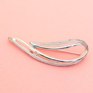 Vintage unieke symbolische zilveren toon broche | Sarah coventry | H25