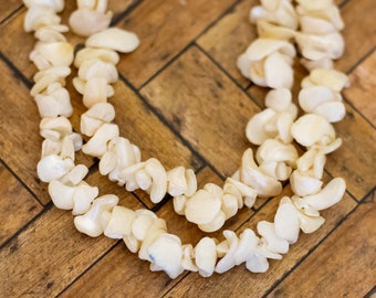 18 inch, Vintage White Shell Beads Elegant Necklace - H36