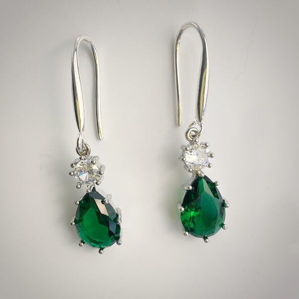 Crystal Earrings, Dainty Green Teardrop, Emerald Green Dangle Earrings, 925 Sterling Silver Hooks, Gift for Her, Birthday Gift, Earrings UK