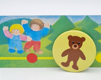 1 pcs. clip-on button 'Bärchen', Ø 38 mm. A cute little thing for children.