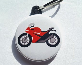 Una motocicleta para pequeños moteros, colgante de botón con mosquetón, Ø 37 mm, un pequeño regalo para todos los amantes de las motocicletas.