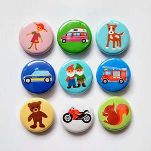 9 Stk. Ansteckbuttons mit Bogennadel, Button-Mix, Mini, Ø 25mm, als Mitgebsel, Kindergeburtstag, Mitbringsel, eine Kleinigkeit für Kinder Bild 1