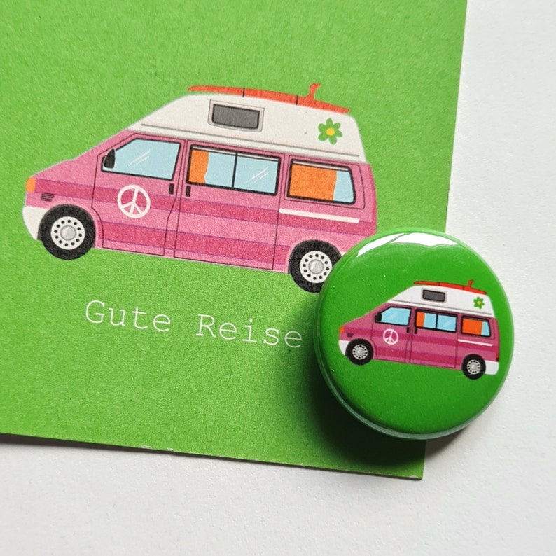 1 Stk. Ansteckbutton mit Bogennadel, Mini, Ø 25mm, ein kleines Wohnmobil als Mitbringsel für Reisehungrige Bild 2