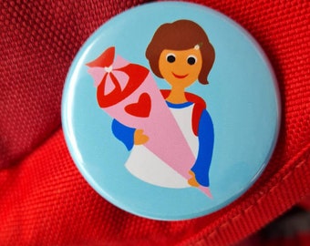 Button 'Schulmädchen', Metallbutton, Ø 37mm. Eine süße Kleinigkeit für den 1. Schultag.