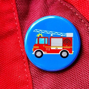 Button 'Feuerwehr', Ansteckbutton, Ø 32mm, blau. Als Mitbringsel, Mitgebsel, Kleinigkeit für Kinder Bild 3