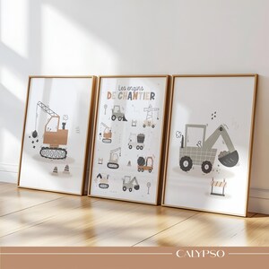 Trois affiches engins de chantier, posters véhicules pour petit garçon, tons beige, camel et kaki
