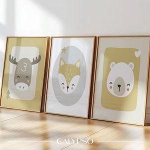 Tre poster di animali scandinavi per la cameretta di un bambino piccolo: poster di cervi, volpi e orsi