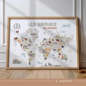 Affiche carte du monde des animaux pour enfants beige