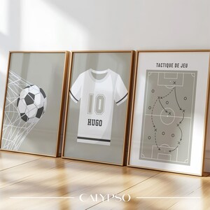Poster di calcio per bambini in colore salvia - 3 poster personalizzati con nome - goal, tattica di gioco e maglia