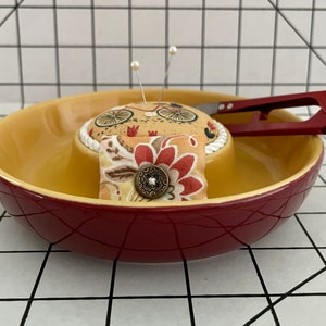 Small Pin Cushion with Storage