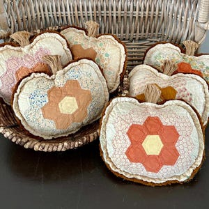 Pumpkins from an Antique Quilt 7”