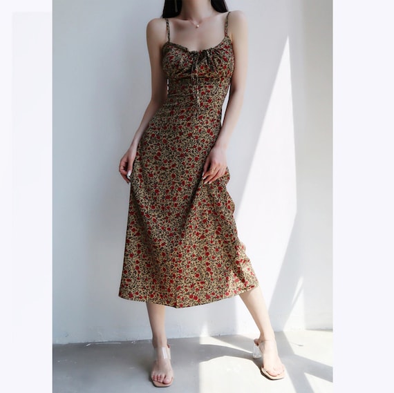 DITSY Cami Vintage Style Floral Tie 