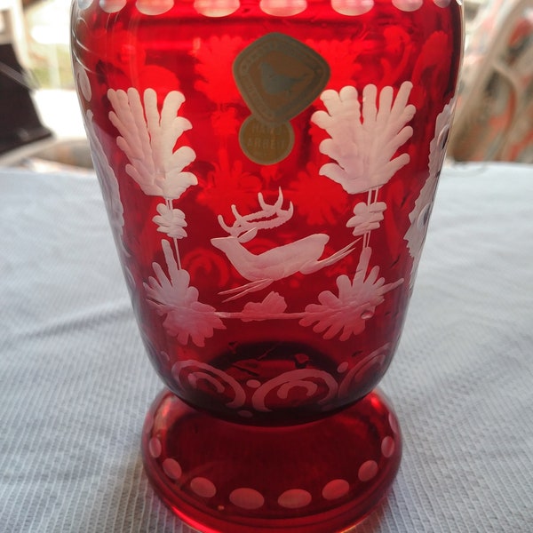 Alfred Taube ruby over clear hand etched Germany vase. Vonenstrauss. G.M.B.H., hand arbeit. Note inside indicates it was purchased in 1977.