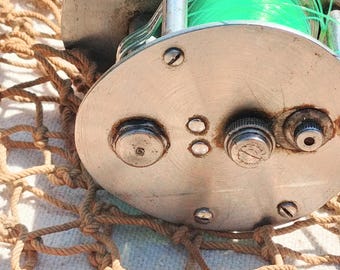 Vintage South Bend No. 300-A Fishing Reel Made in USA Bakelite