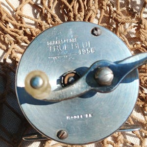 Vintage Shakespeare True Blue 1956 Fishing Reel, Model FK - Etsy