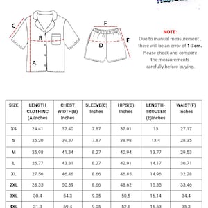 Puede incluir: Diagrama de un conjunto de pijama corto con medidas en pulgadas. El conjunto incluye una camisa con botones y pantalones cortos. La imagen tambi&eacute;n incluye una tabla de tallas con medidas de largo, ancho de pecho, manga, caderas, largo de pantal&oacute;n y cintura.