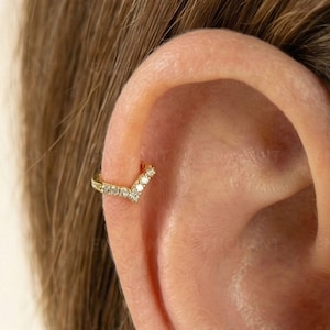 18G Pave CZ Chevron Knorpel Ohrring • Sterling Silber