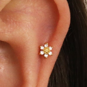Sunflower cartilage earring shop