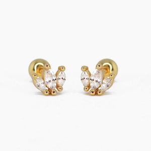 Orecchino a cartilagine con fiore di Marquise in oro 20G • trago di Marquise • orecchino a conchiglia di Marquise • trago • elica • piercing alla cartilagine • minimalista