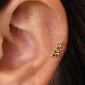 18G/16G Peridot Leaf Climber Internally Threaded Labret • Flat Back Earring • Tragus Stud • Helix Stud • Cartilage Stud