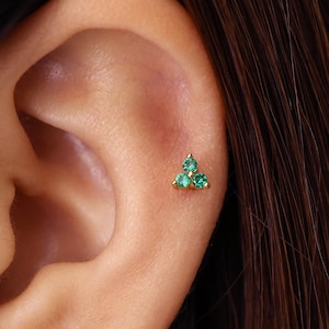18G/16G Tiny Emerald Lotus Flower Internally Threaded Flatback Labret • tragus stud • conch earring • tragus • helix • cartilage piercing