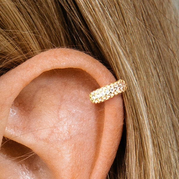 18G Gold Thick Paved Hoop Earring • gold cartilage hoop earrings • upper helix earring • lobe earrings • tragus earrings • small hoops