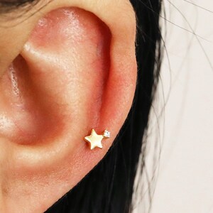 20G Gold Tiny Star Labret Cartilage Studs • tragus • conch earring • tragus • helix • cartilage piercing • minimalist • FLAT BACK