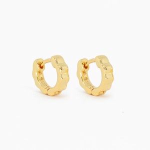 Boucle d'oreille cartilagineuse ondulée en or 18 G • boucles d'oreilles tragus • hélice • créoles conque • boucles d'oreilles cartilage • petites créoles • petit créole en or