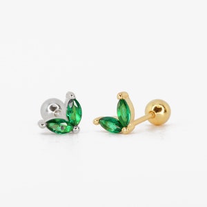 Orecchino a cartilagine con fiore di smeraldo Marquise da 20 g • trago marquise • orecchino a conchiglia di smeraldo • trago • elica • piercing alla cartilagine