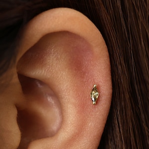 Minuscule labret marquise péridot, 18 g / 16 g, filetage intérieur, dos plat • clou tragus • boucle d'oreille conque • tragus • hélice • perçage du cartilage