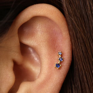 18G/16G Sapphire Triple Stone Climber Internally Threaded Labret • Flat Back Earring • Tragus Stud • Helix Stud • Cartilage Stud