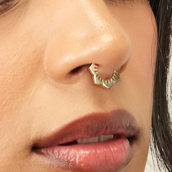 18G/16G Seamless Flower Gold Septum Clicker Cartilage Gold Hoop Earrings • septum hoop • daith hoops • gold cartilage hoop