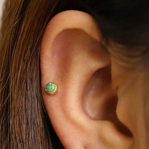 Tiny Green Opal Flat Back Labret • 18G/16G Internally Threaded Earring • Tragus Stud • Helix Stud • Cartilage Stud • Nose Stud
