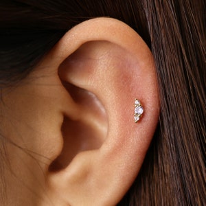 18G/16G Tiny Climber Cartilage Earring • tragus stud • conch earring • tragus • helix • cartilage piercing • minimalist earrings • FLAT BACK