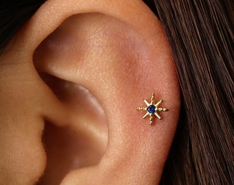 Boucle d'oreille cartilage saphir en étoile 18G/16G • clou de tragus étoile • boucle d'oreille conque en or • tragus • hélice • cartilage • minimaliste • DOS PLAT