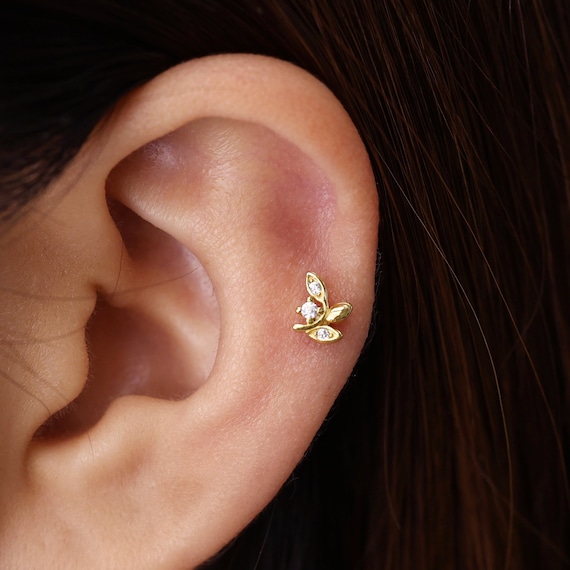 20G Dainty Leaf Cartilage Earring • Gold Conch Earring • Tragus
