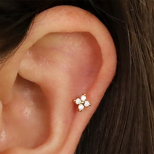 18G/16G Dainty Flower Labret Cartilage Studs • tragus stud • conch earring • helix • cartilage piercing • minimalist • FLAT BACK