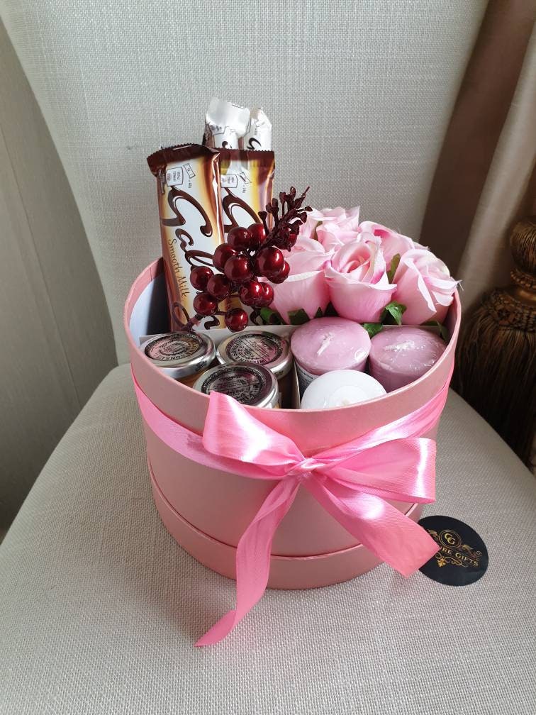 Beautiful Opulent Banbury Pink Galaxy and Strawberry Jam Hat Box